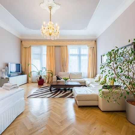 Wenceslas Square Apartment Prague Exterior photo