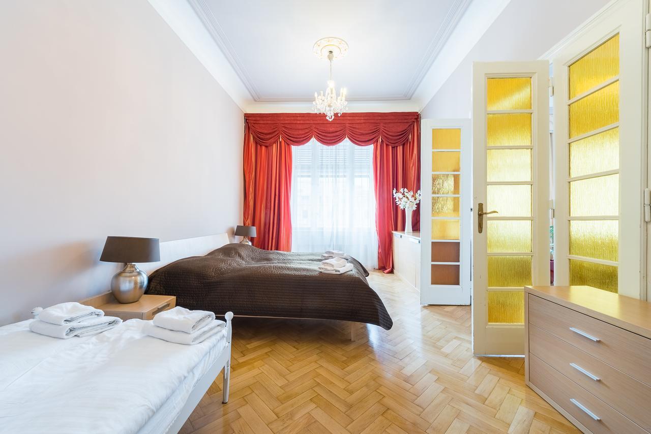 Wenceslas Square Apartment Prague Exterior photo
